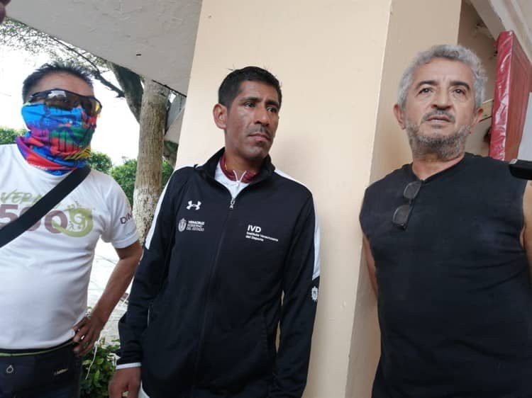 Condena deportista el uso de pista de atletismo para evento de autos en Coatzacoalcos