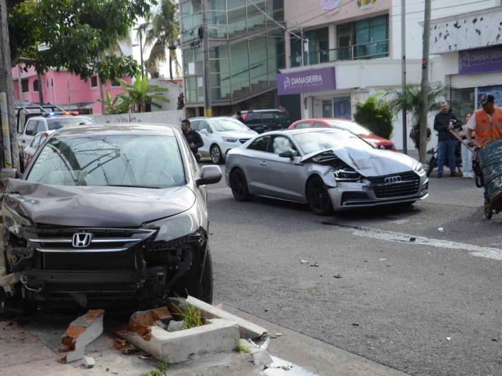 Ebrio conductor provoca choque en el fraccionamiento Reforma, en Veracruz(+Video)