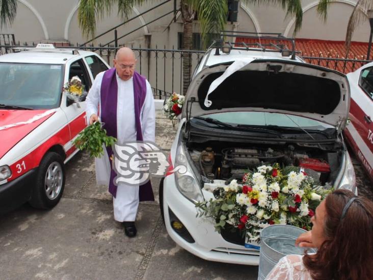 Realizan más de 300 taxistas caravana en Misantla