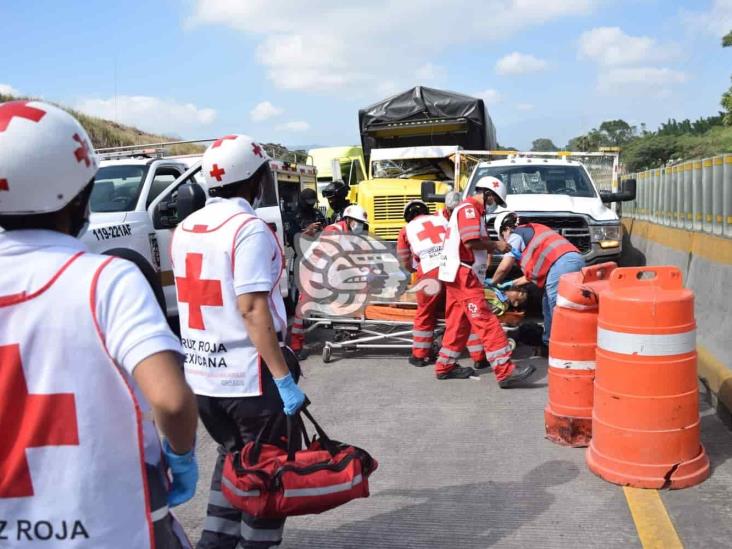 Fuerte choque en la Córdoba-Veracruz deja una persona sin vida