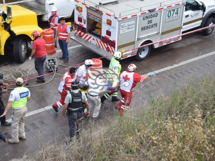 Fuerte choque en la Córdoba-Veracruz deja una persona sin vida