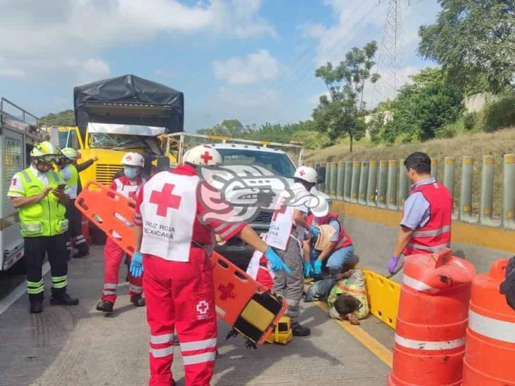 Fuerte choque en la Córdoba-Veracruz deja una persona sin vida