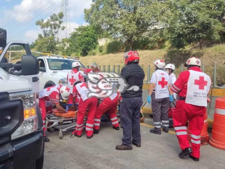 Fuerte choque en la Córdoba-Veracruz deja una persona sin vida