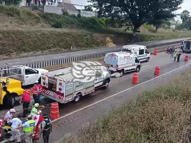 Fuerte choque en la Córdoba-Veracruz deja una persona sin vida