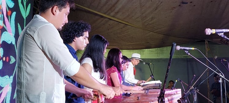 La Marimba Chogostera de Jáltipan al rescate del son jarocho (+Video)