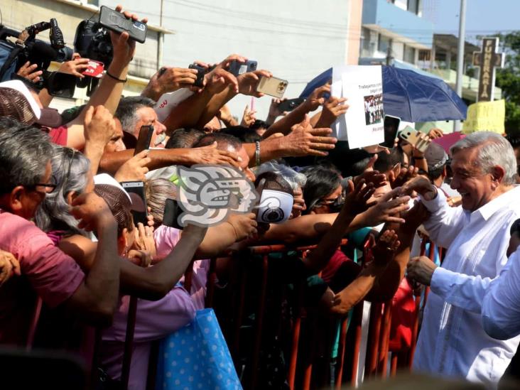 AMLO, segundo líder mundial con mayor aprobación, según encuesta