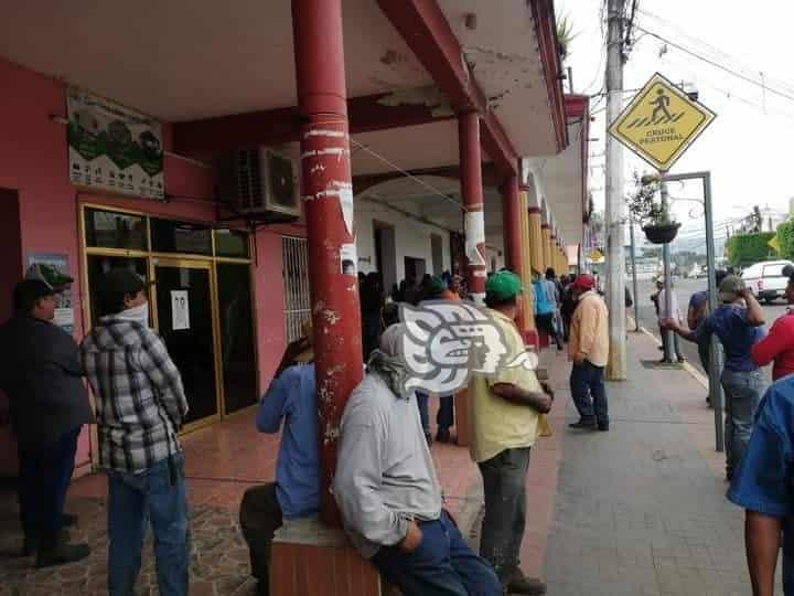 Ahora en Omealca; encapuchados toman palacio municipal