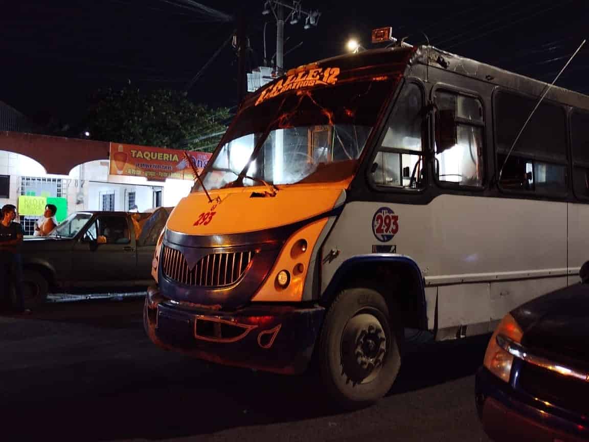 Urbano atropella a peatón en Centro de Veracruz