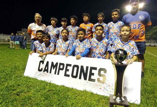 Se corona CDF e categoría Infantil A