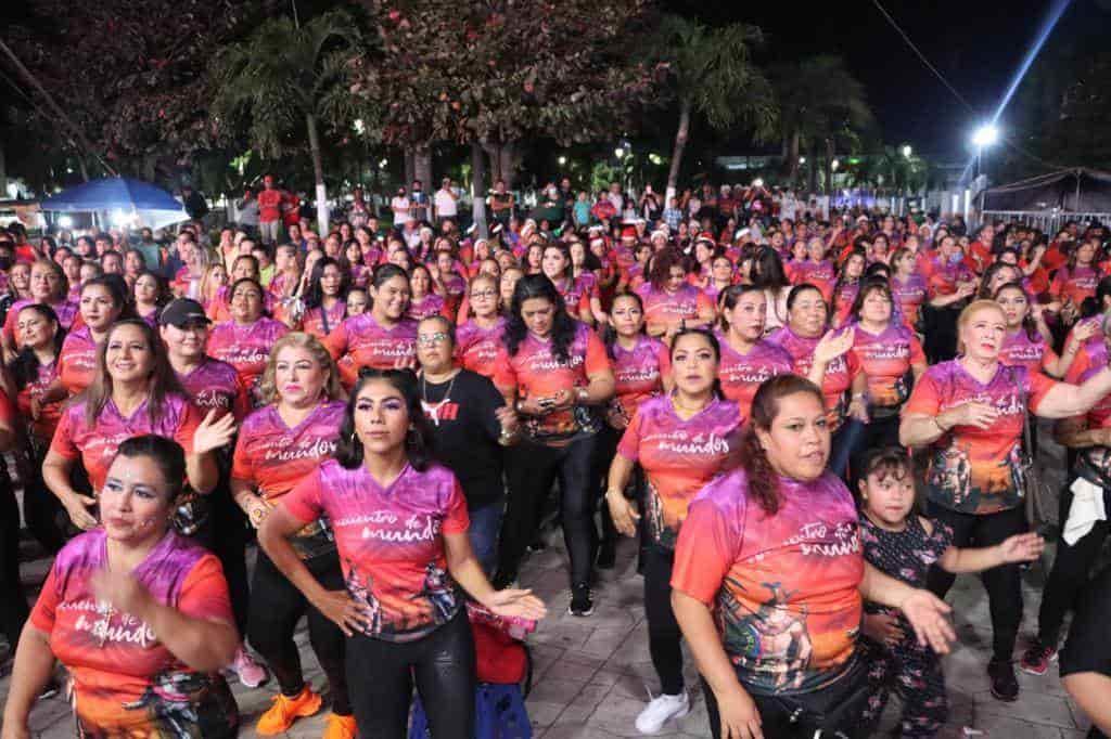 Realizan el ZumbaFest 2022 en Cardel; participaron 400 personas