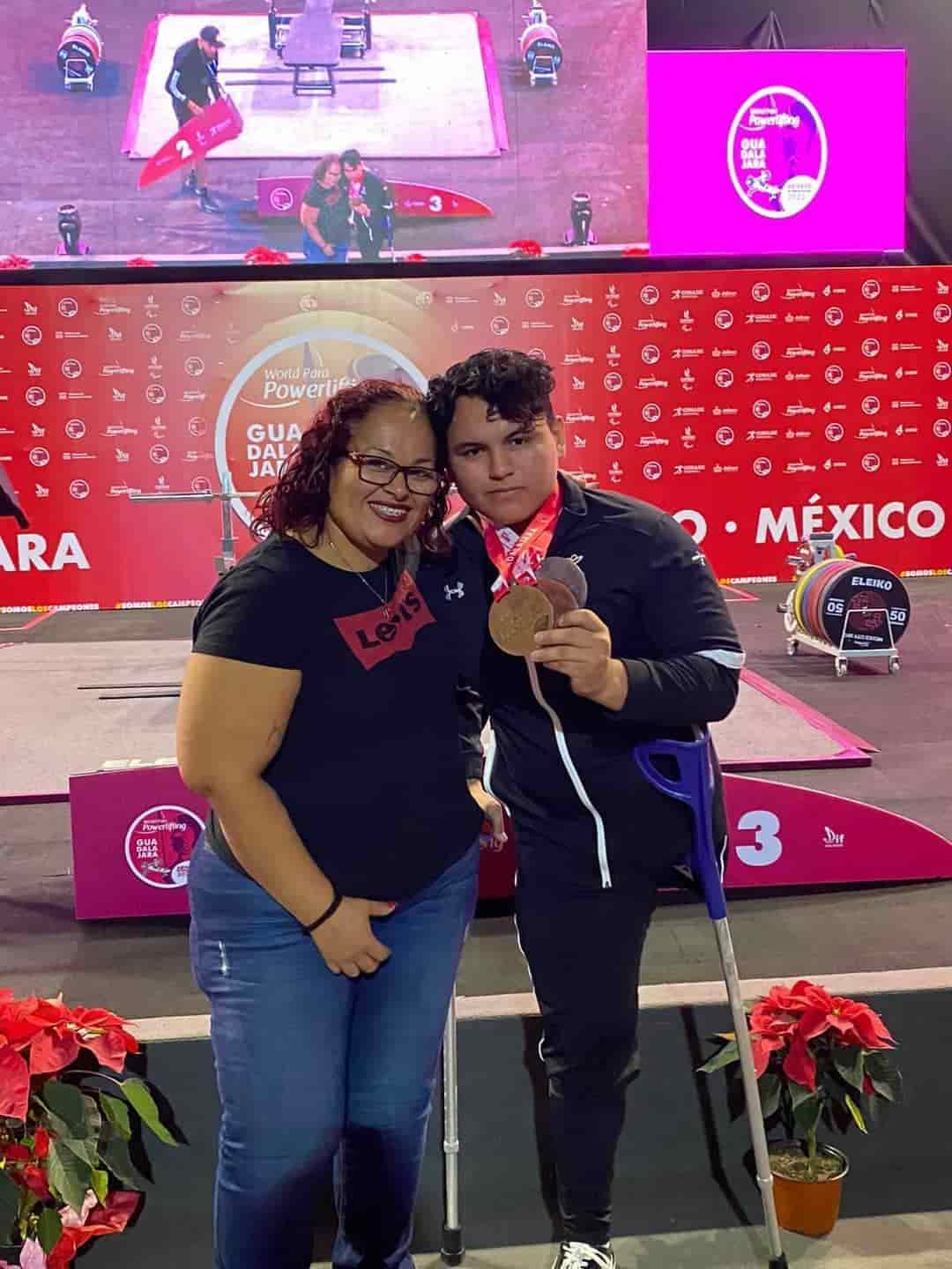 Destaca Gerardo Hernández en parapowerlifting