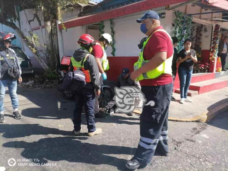 Accidente entre motocicleta y camioneta en Fortín deja un herido