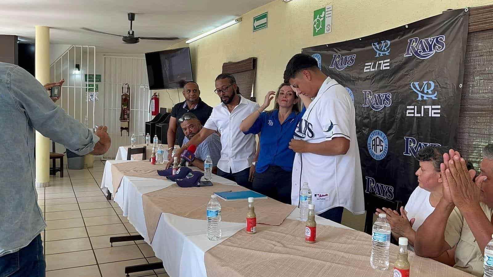 Tendrá  Josué Juárez aventura con Mantarrayas de Tampa