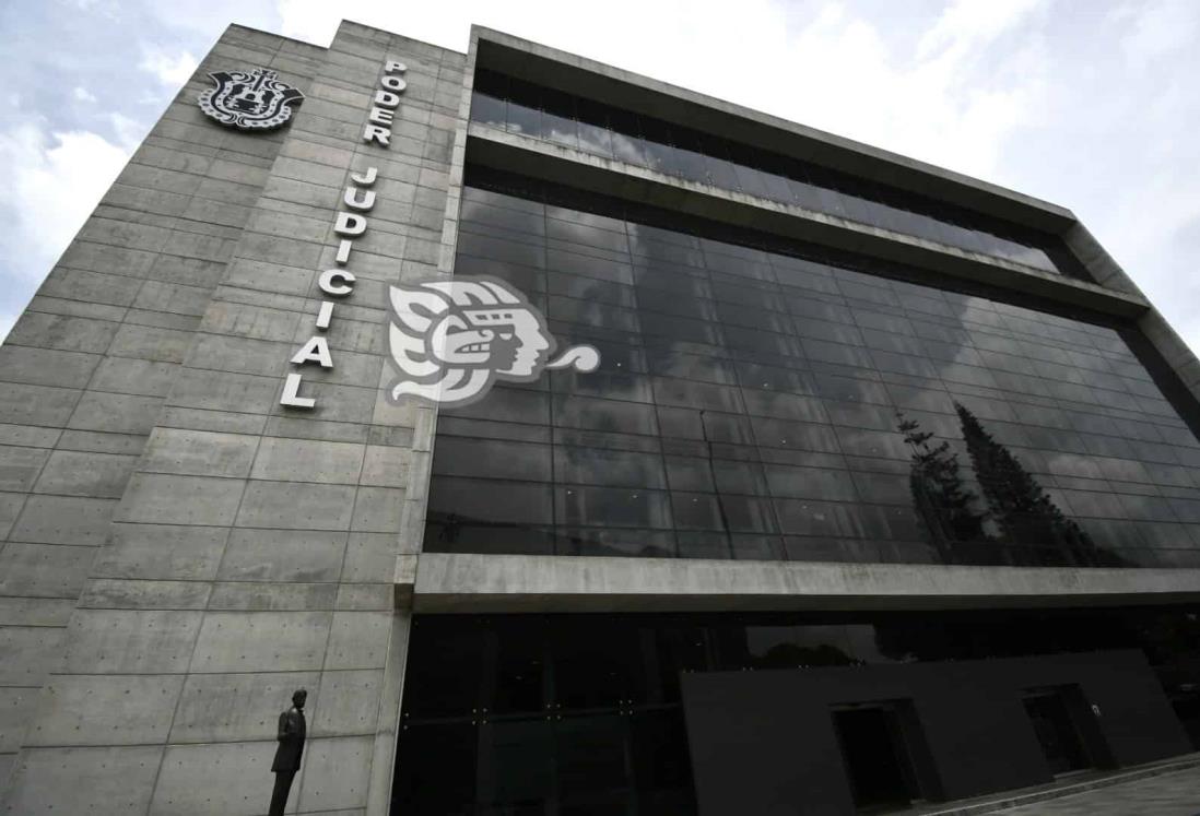 A puerta cerrada titular del PJE llama a jueces a respetar publicidad de audiencias