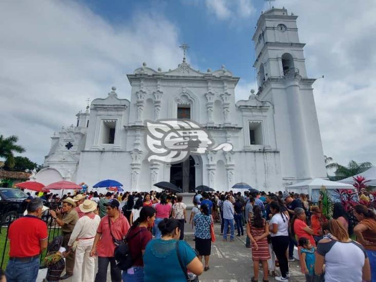 Misantecos se vuelcan a honrar a Santa María de Guadalupe