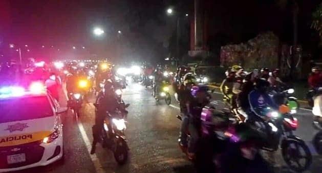 Derrapa pareja de peregrinos sobre carretera federal Orizaba-Tehuacán