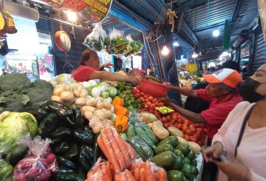¡Va a la baja! Precio de tomate y cebolla disminuye en mercados de Veracruz
