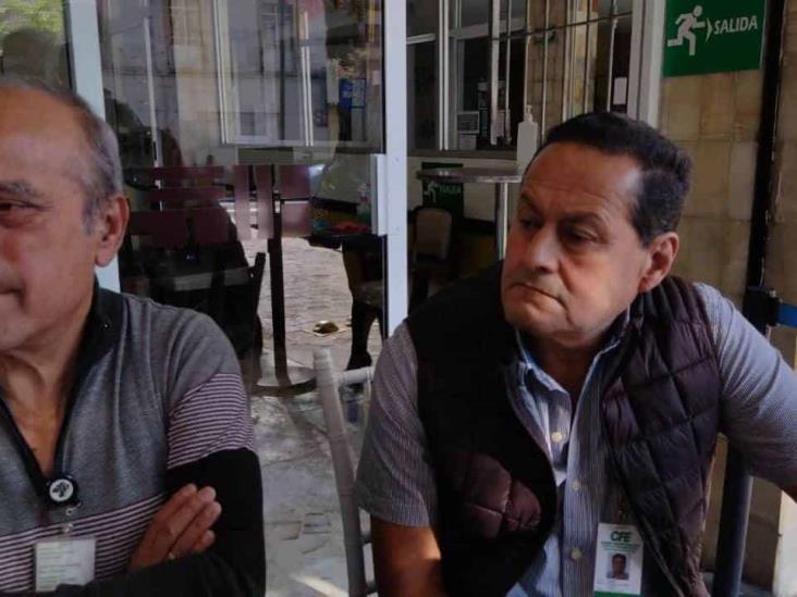 En Orizaba, electricistas jubilados agradecen apoyo de dirigencia sindical para regularizar predios