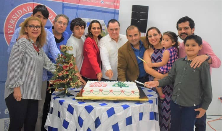 Maestros porteños celebran su tradicional posada