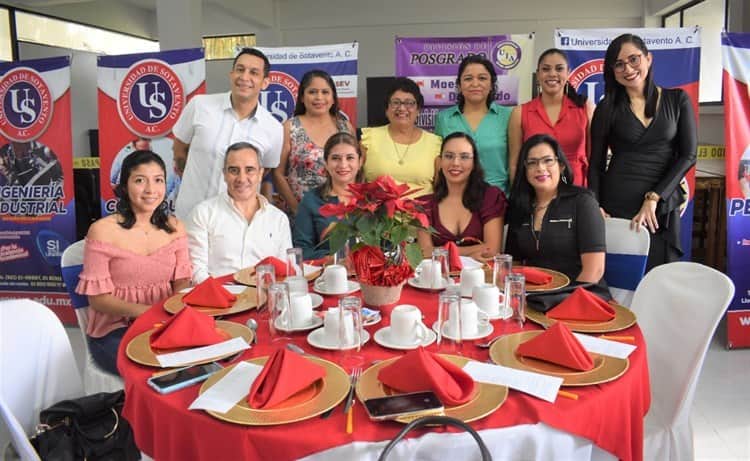 Maestros porteños celebran su tradicional posada