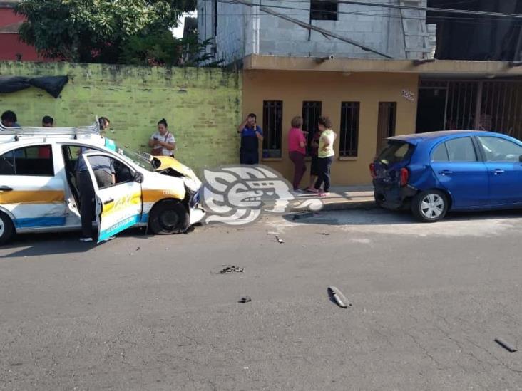 Carambola en colonia México de Córdoba deja dos heridos