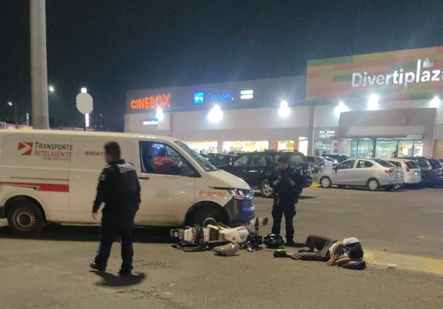 Atropellan a joven motociclista en el Divertiplaza, en Veracruz