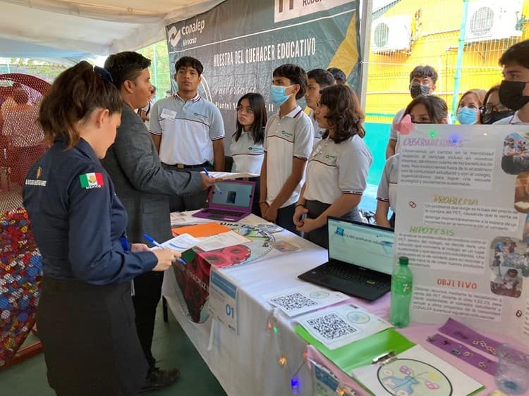 Alumnos del Conalep presentan proyectos para cuidar el medio ambiente y mejorar la salud