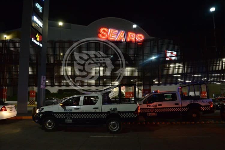 Evacúan cine en Plaza Américas en Boca del Río por hombre armado (+Video)