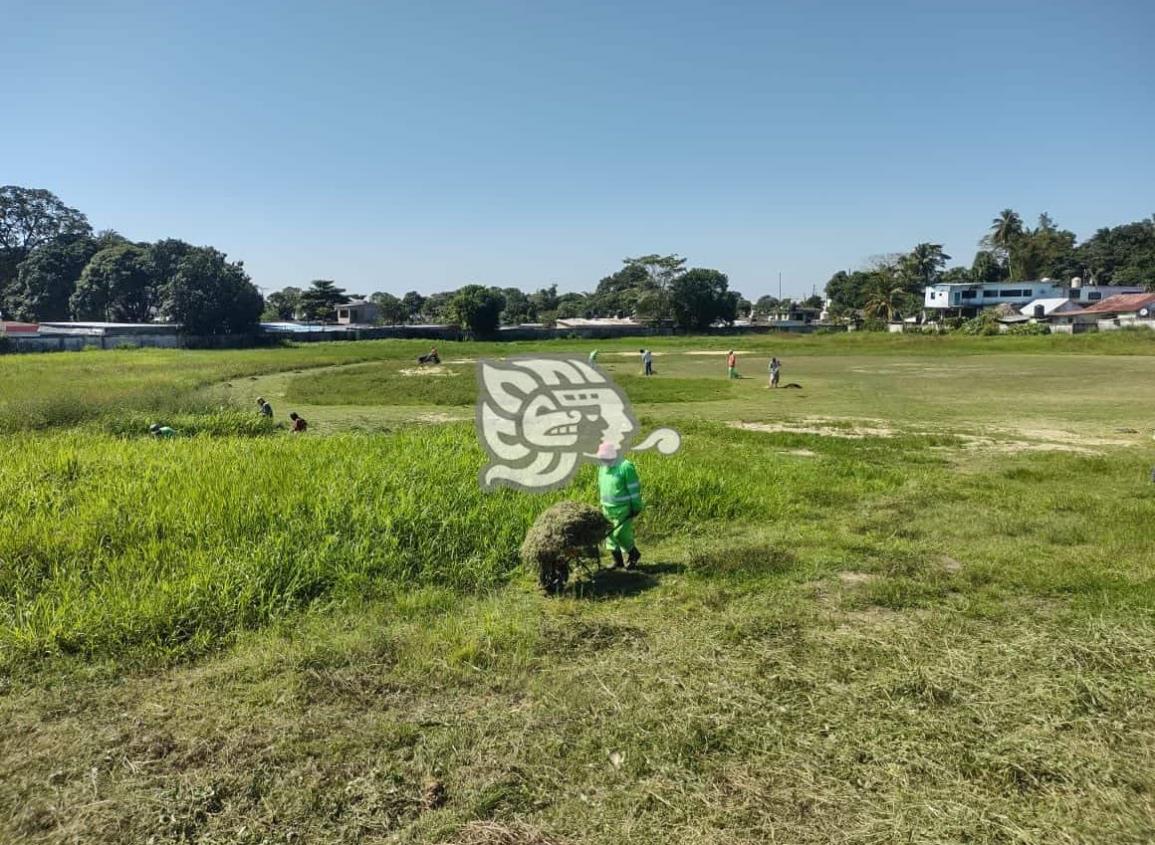 Limpieza de campo permitirá que deportistas puedan seguir con sus actividades 