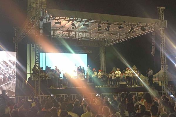 Realizan concurso de Cumbia Navideña en la Macroplaza del Malecón de Veracruz(+Video)
