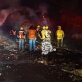 Se incendia tráiler sobre la autopista Orizaba-Córdoba (+Video)