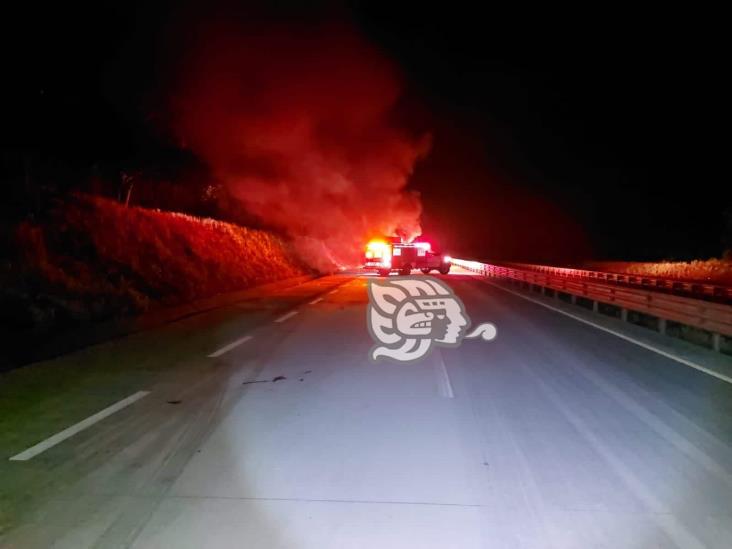 Choque de tráileres en la Córdoba-Veracruz deja una persona fallecida (+Video)