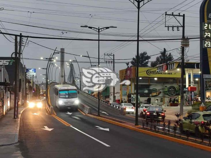 Carambola en puente atirantado de Orizaba provoca movilización policiaca