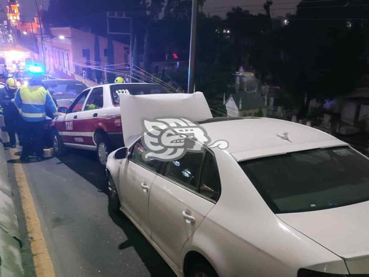 Carambola en puente atirantado de Orizaba provoca movilización policiaca