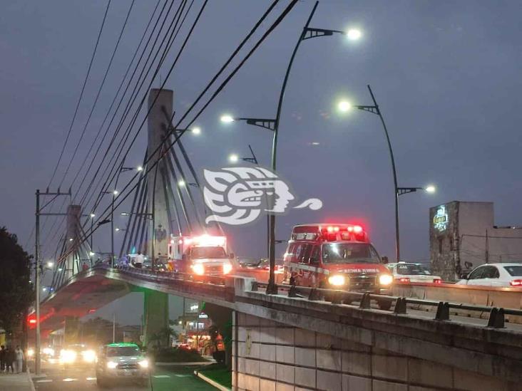 Carambola en puente atirantado de Orizaba provoca movilización policiaca