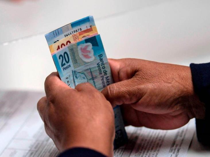 Incremento al salario provocará mayor inflación, advierte Barzón