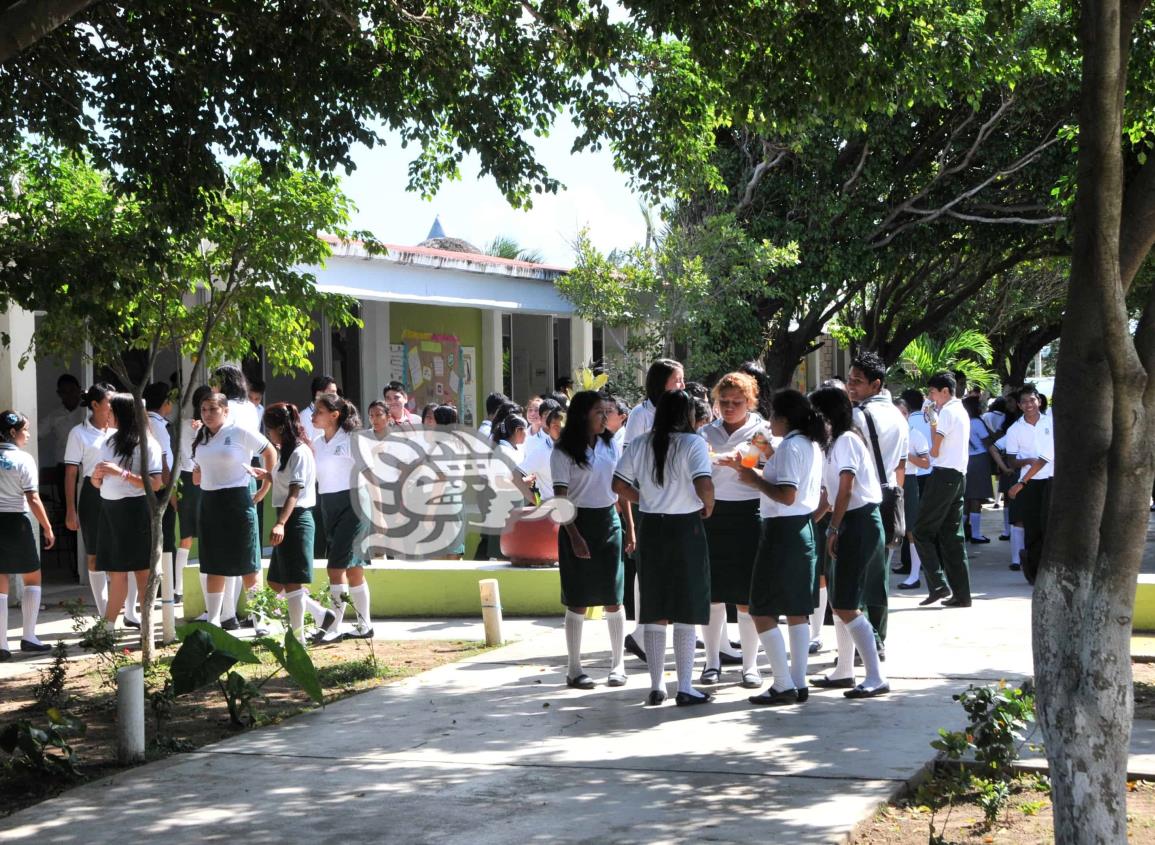 Más de 74 mil estudiantes de Coatzacoalcos ya están de vacaciones