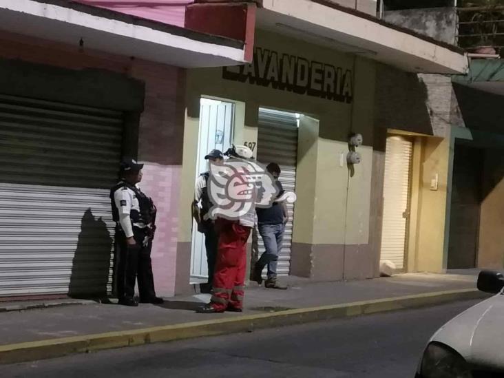 Hallan a una persona sin vida dentro de lavandería en el centro de Orizaba