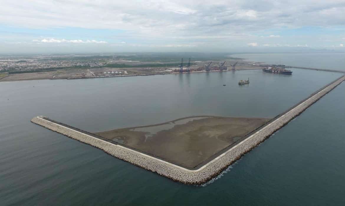 Pescadores jarochos estrenarán muelle en Playa Norte