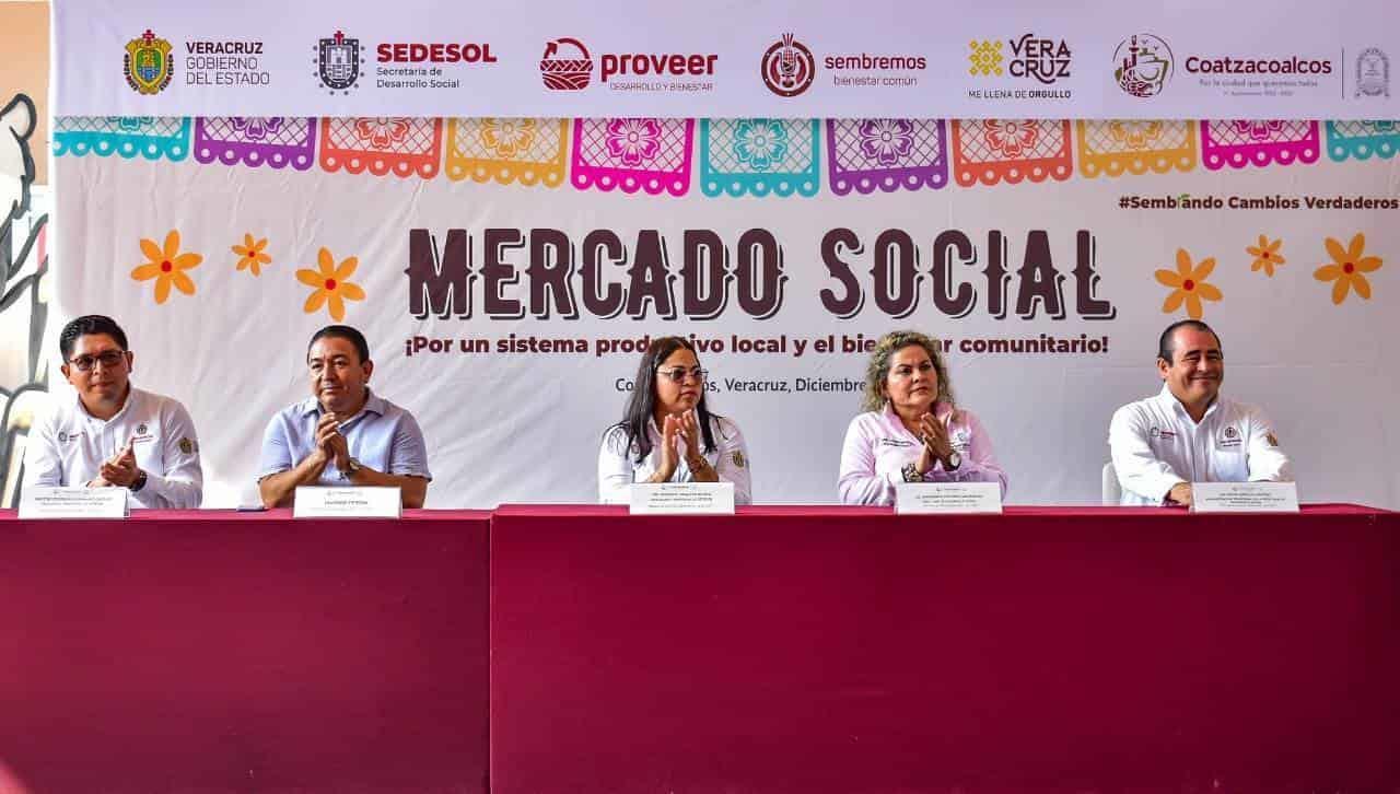 SEDESOL y Ayuntamiento de Coatzacoalcos promueven “Mercado Social” para emprendedoras