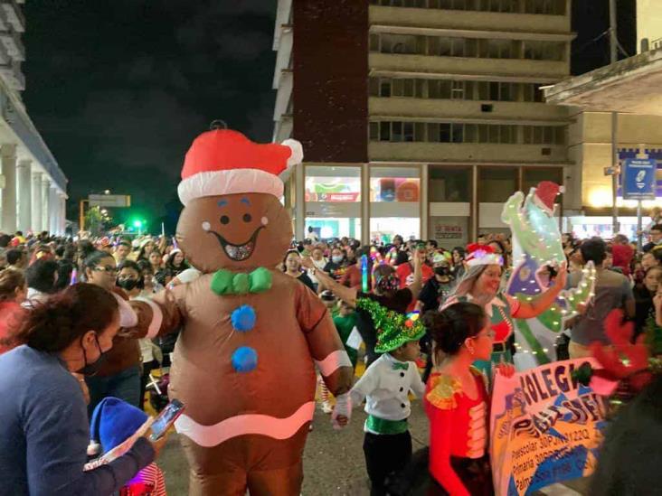 Desfile Navideño en Veracruz reúne a cientos de familias (+Video)