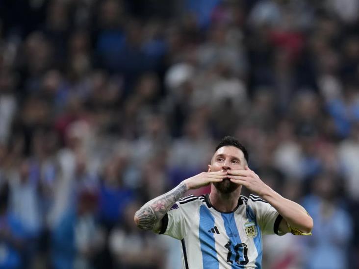 iBoluuudos! Con goles de Messi y Di María, Argentina vence 2 a 0 a Francia el final del primer tiempo