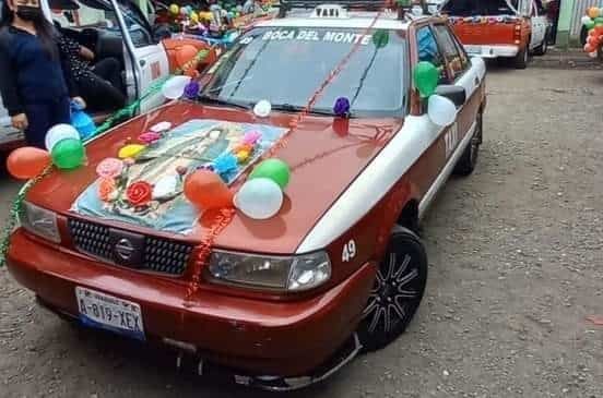 Despojan a taxista de su unidad a punta de pistola en Huatusco