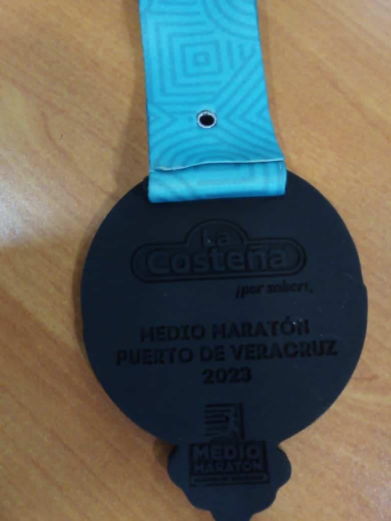 Tiene Medio Maratón su medalla conmemorativa