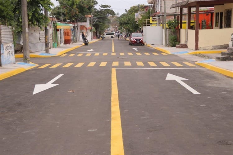 Alcalde de Boca del Río inaugura rehabilitación de la calle en la Ampliación Villa Rica