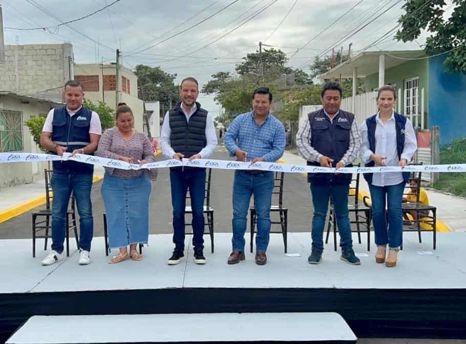 Inaugura Unánue más obras en Boca del Río