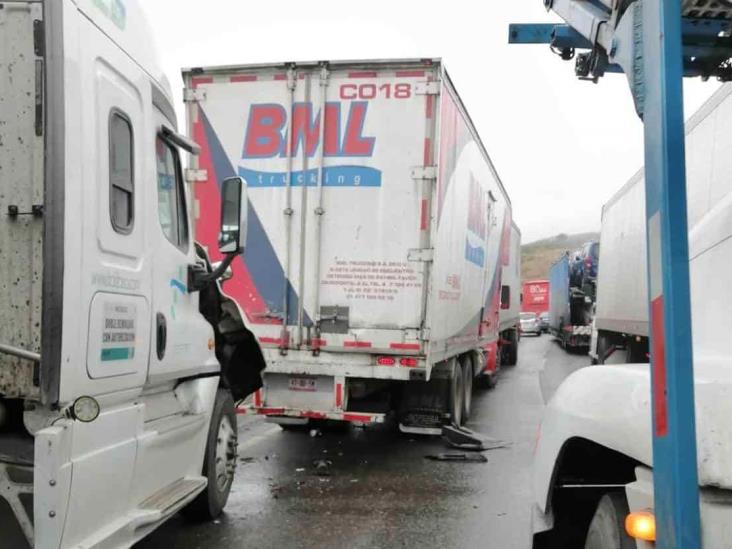 ¡Colapsa autopista Puebla-Veracruz! Se registran cuatro accidentes automovilísticos (+Video)