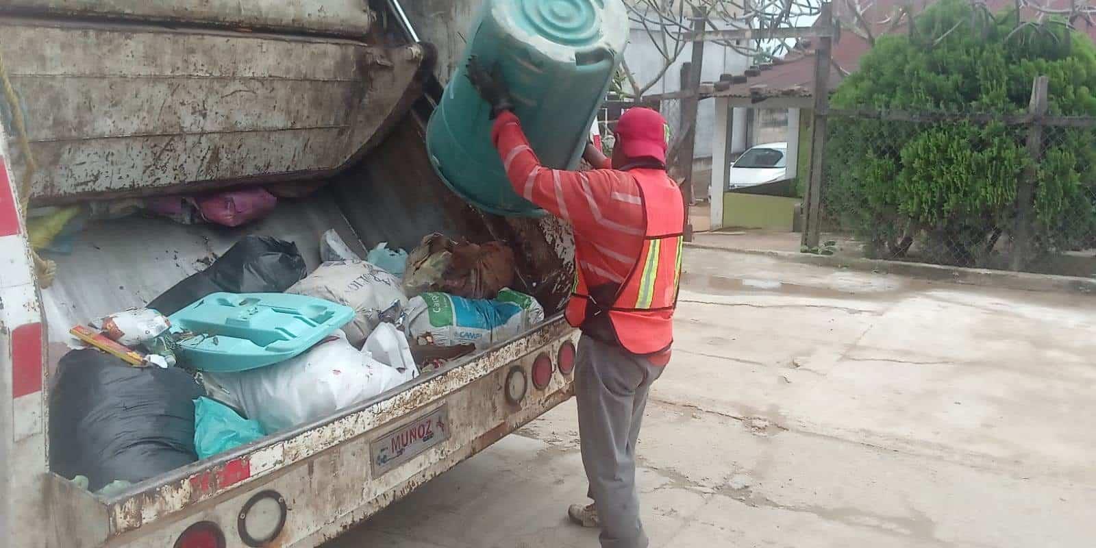 Sin aguinaldo trabajadores municipales de Sayula