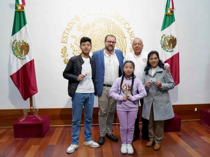 Familia del expresidente de Perú, Pedro Castillo, recibe documentos migratorios