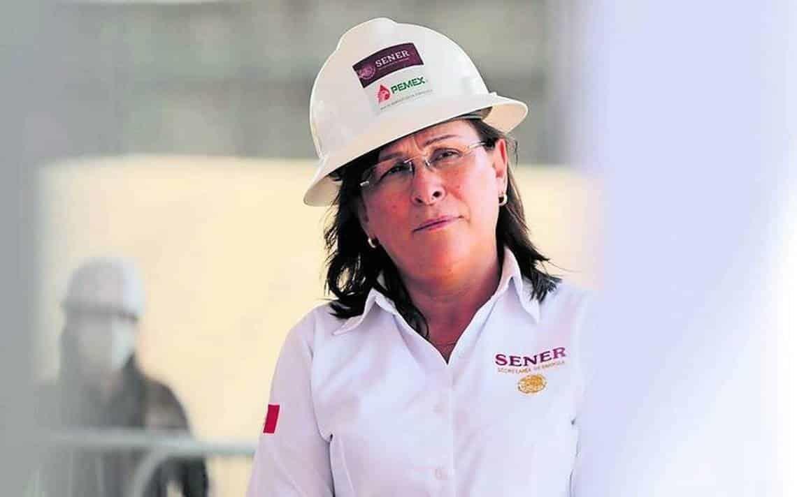 Pemex exhibe a Nahle